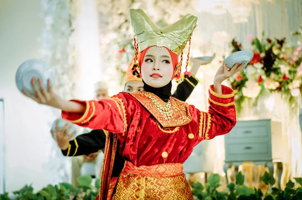 Tari Piring