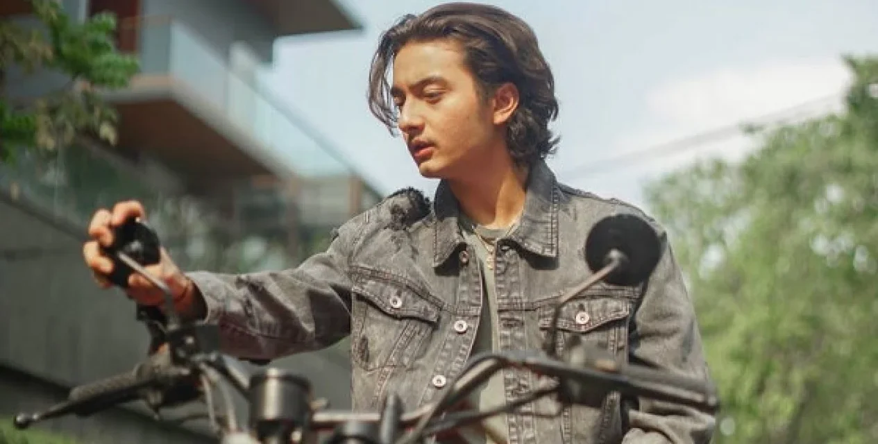 Bryan Domani, Aktor Muda Multitalenta Karier yang Terus Bersinar